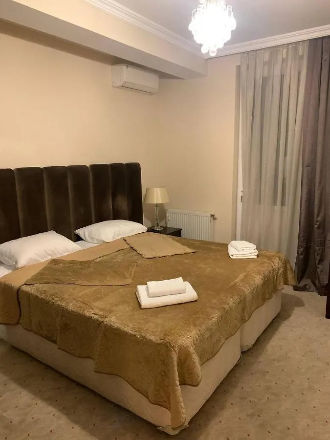 تبليسي Hotel Grandis